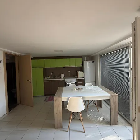 Debar Maalo Apartment