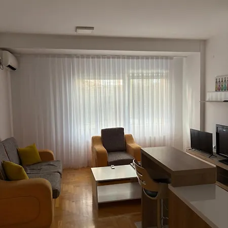Apartment Debar Maalo